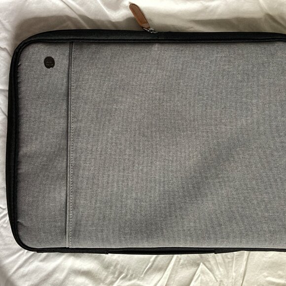 16" Grey PKG Laptop Sleeve - Picture 3 of 6